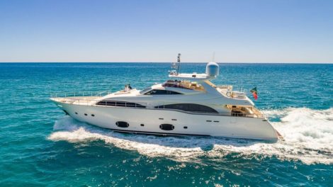 97-foot-yacht-rental-miami